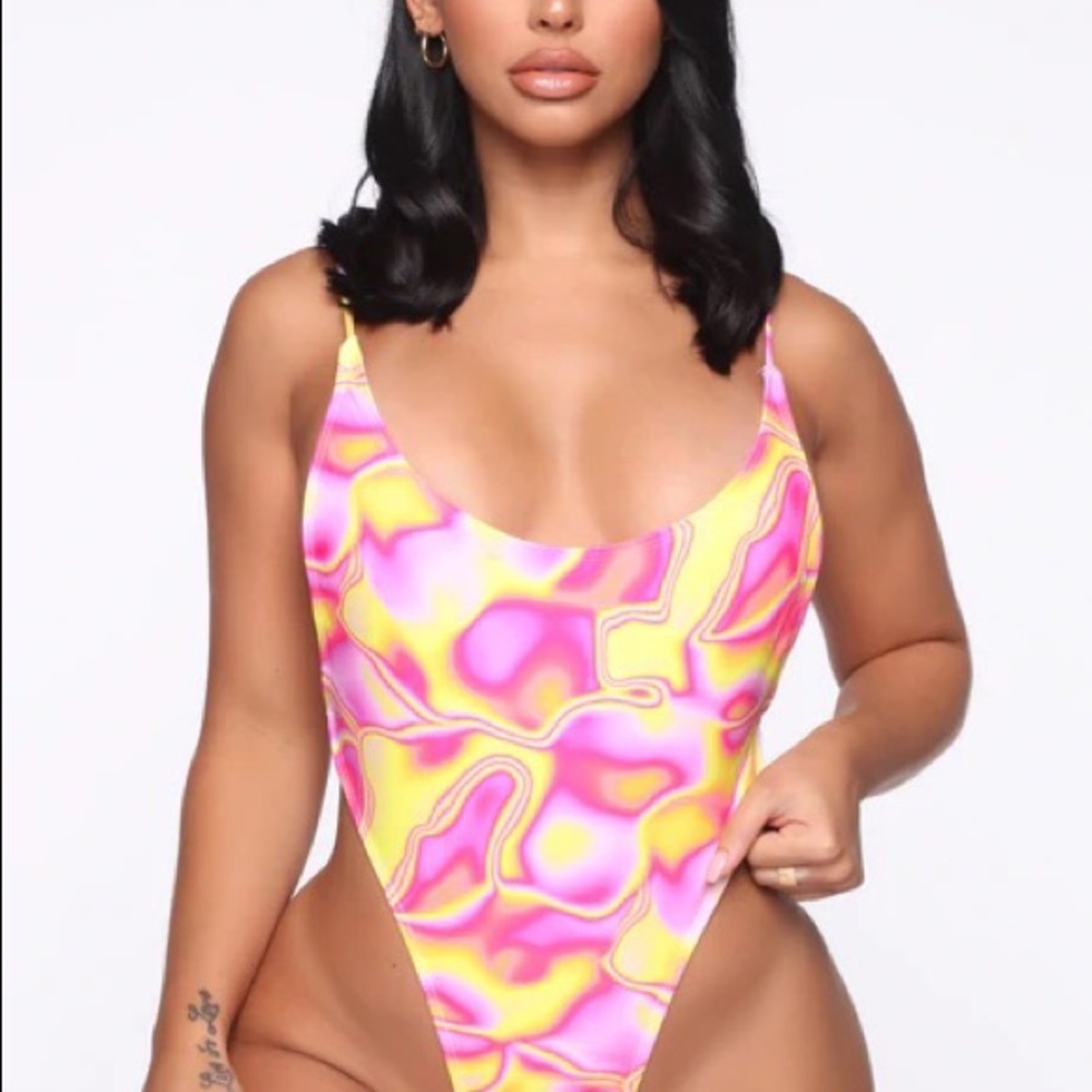 Fashion Nova LH047 Womens One Piece Swimsuit The One You Need High Cut Pink XL - Picture 1 of 8